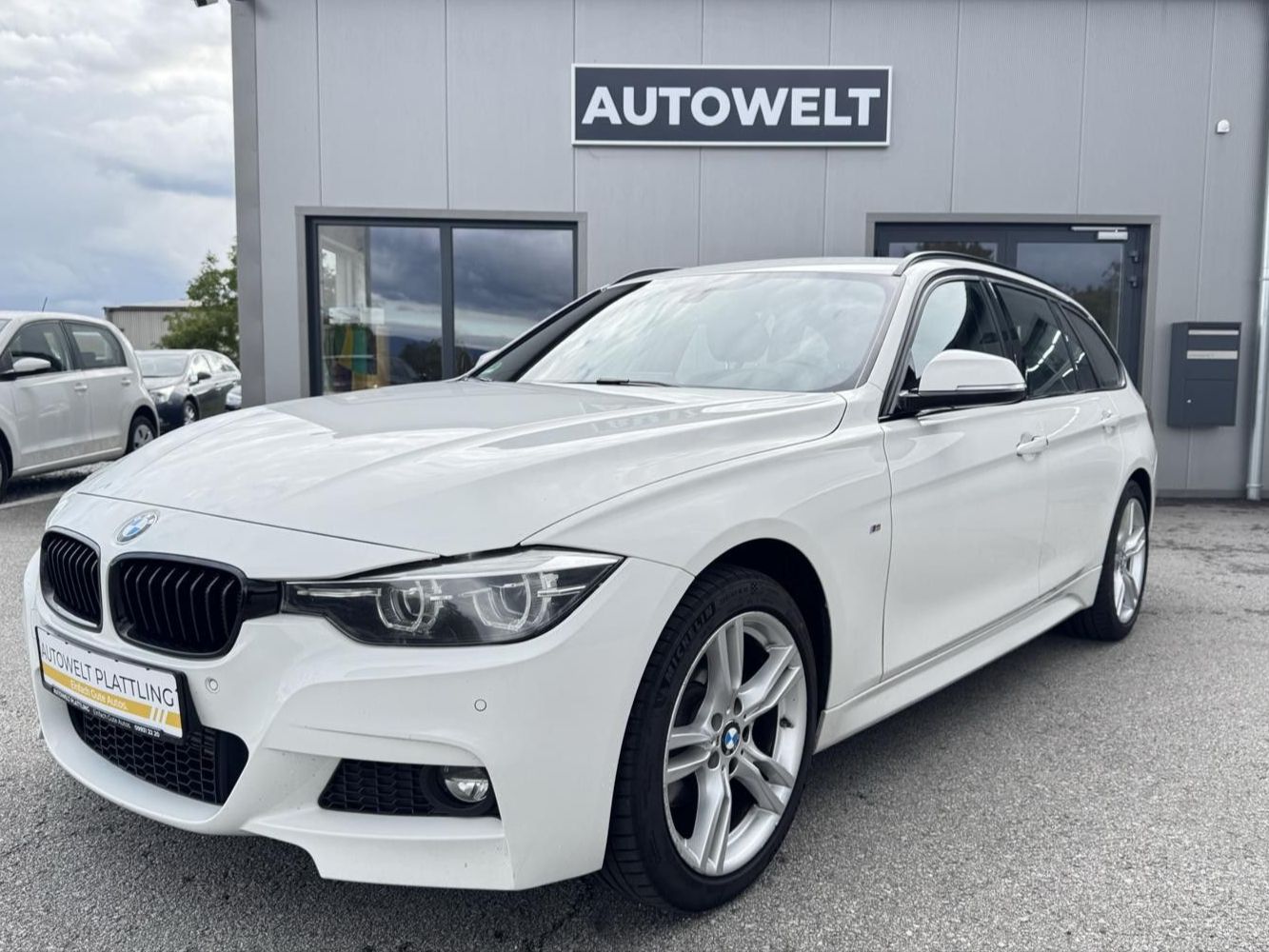 BMW 320 d 3 Touring  xDrive M Sport Shadow Leder AHK