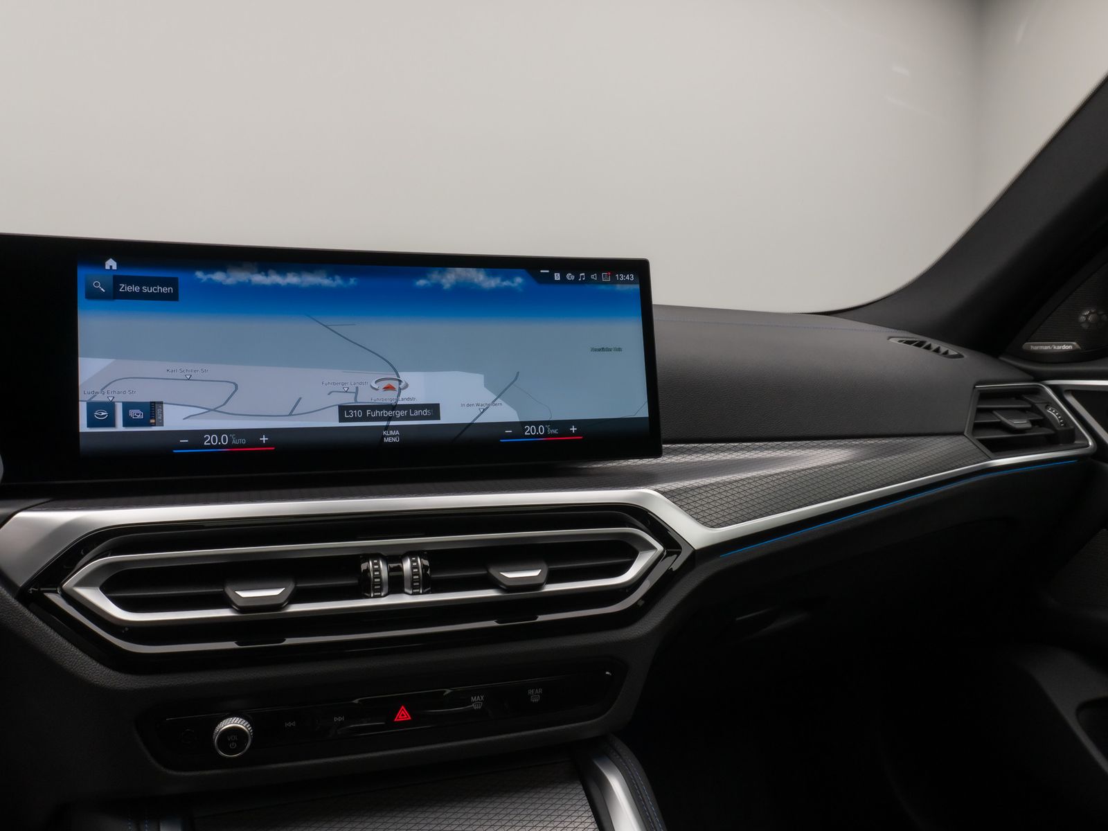 Fahrzeugabbildung BMW M440i Gran Coupé Kamera Glasdach HUD DAB H/K 19"