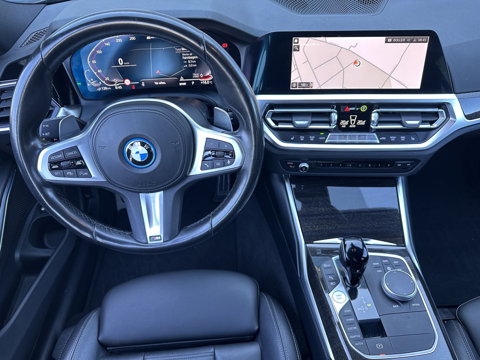 Fahrzeugabbildung BMW 330e Touring M-Sport NAV+LASER+AHK+HEAD-UP+19ZO