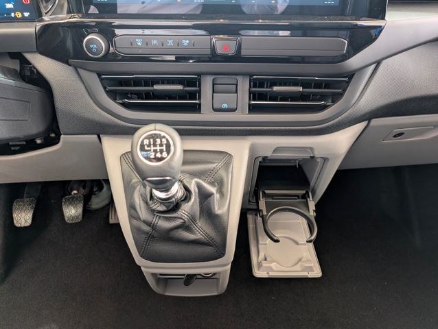 Ford Tourneo Custom 2.0 EcoBlue L1 Titanium +