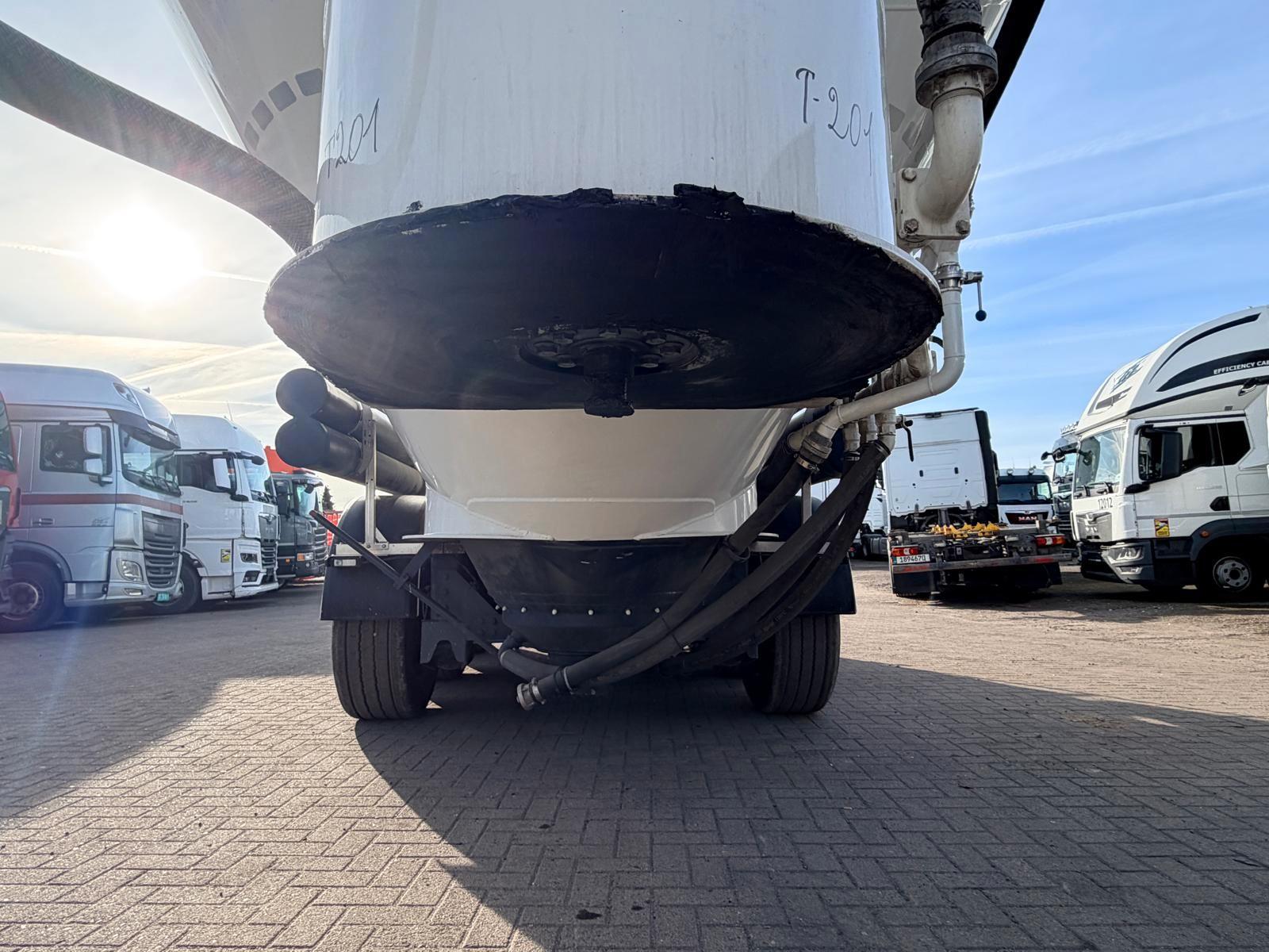 Feldbinder liegender Silo 32,3 3 Achsen 2022