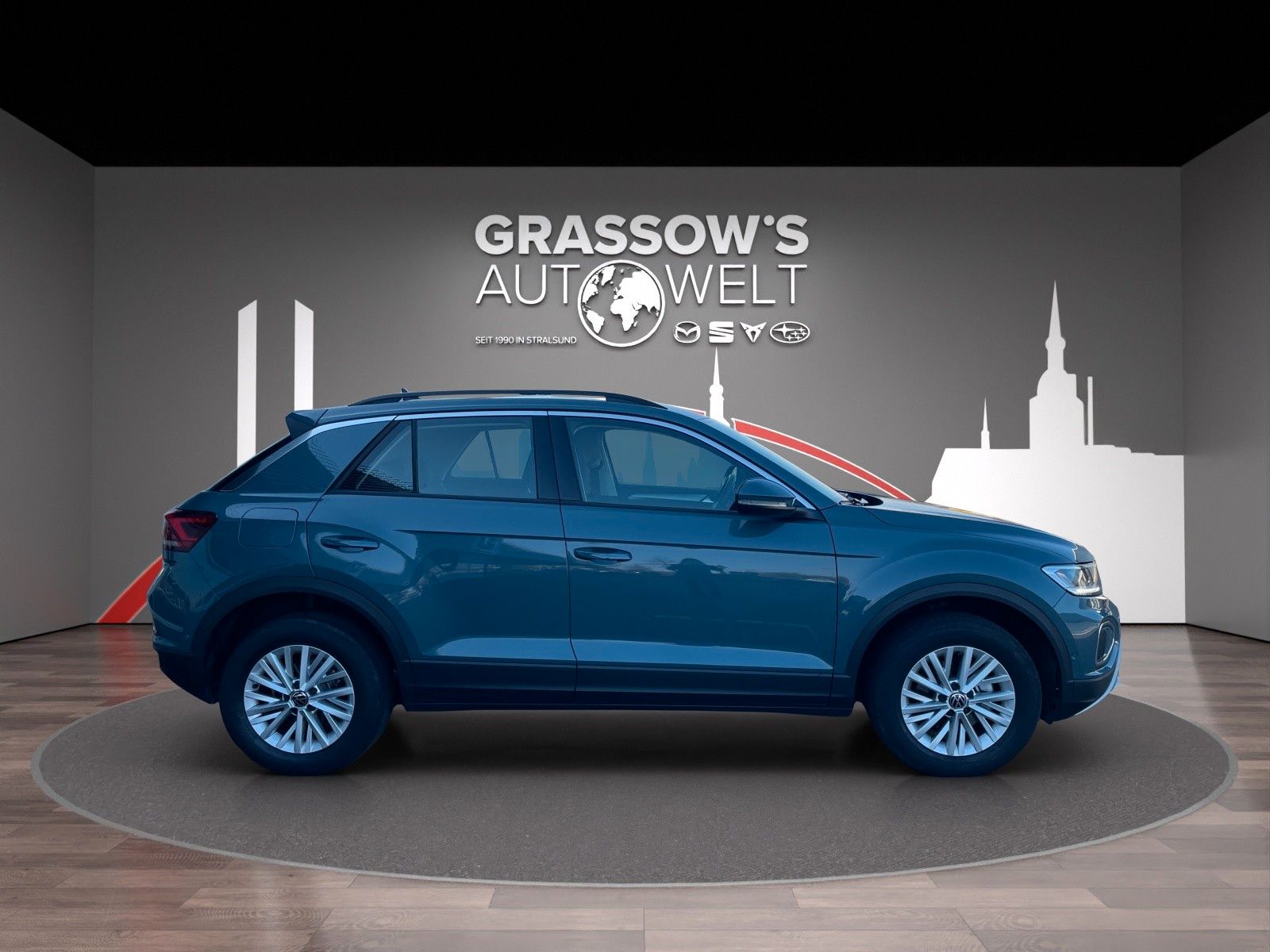 Fahrzeugabbildung Volkswagen T-Roc 1.5 TSI DSG Life LED/ACC/RFK/PDC/SHZ