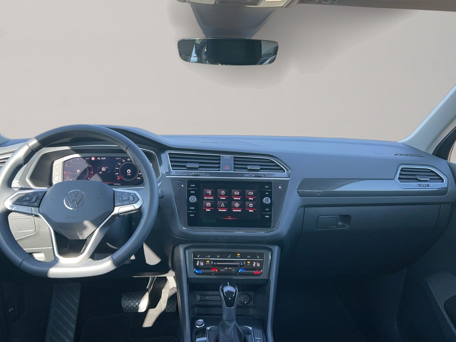 Tiguan 1.5 TSI Elegance IQ Drive, Business Premi