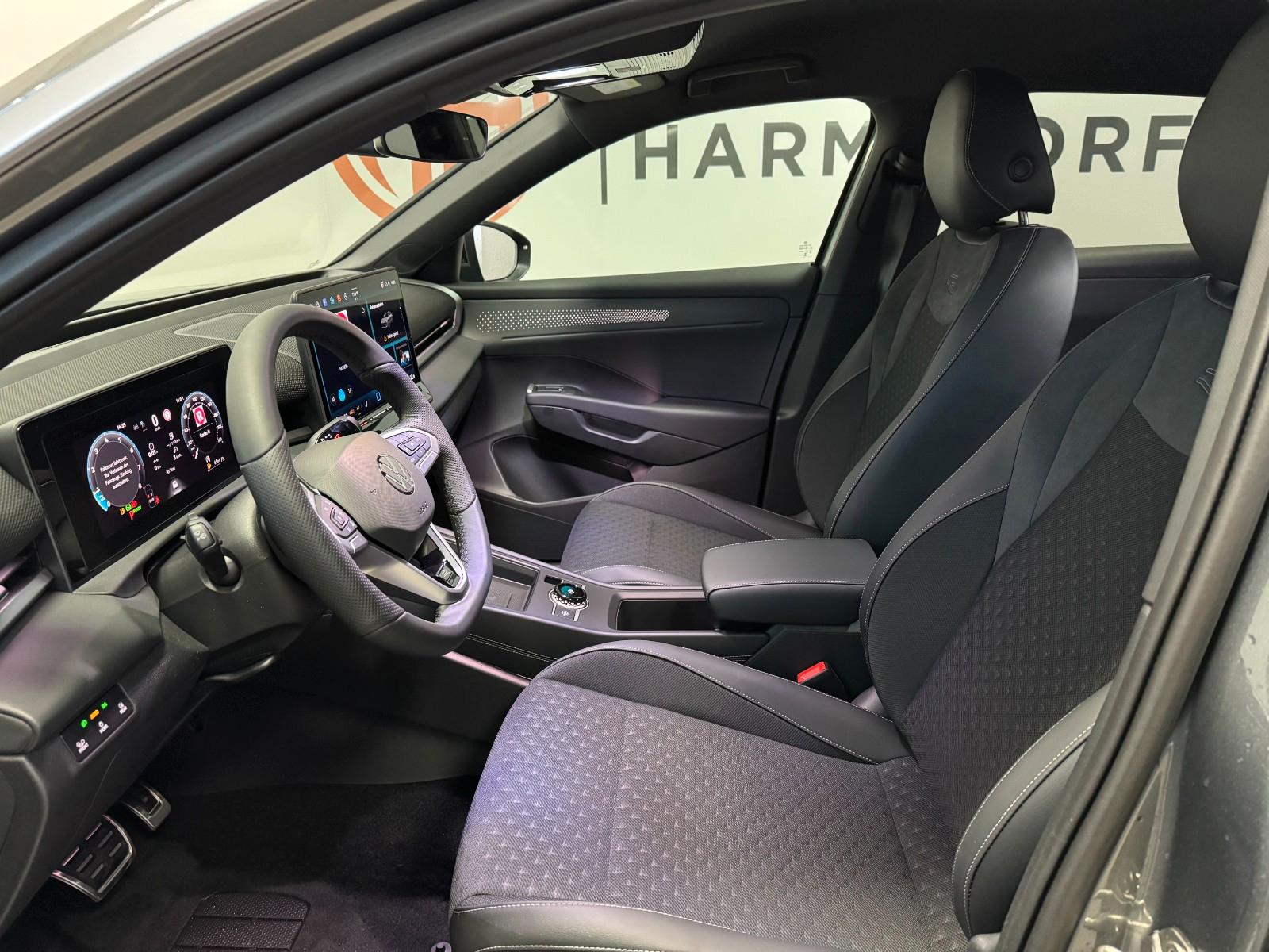 Volkswagen T-Roc 1.5 neues Modell R-Line AHK*elek Kofferr., миниатюра 11