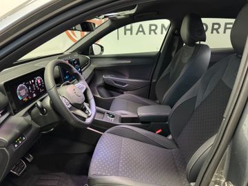 Volkswagen T-Roc 1.5 neues Modell R-Line AHK*elek Kofferr.