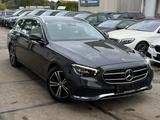 Mercedes-Benz E 220d T-Modell Avantgarde/ AHK/Widescreen - gebrauchte Mercedes-Benz E 220 aus dem Jahr 2022