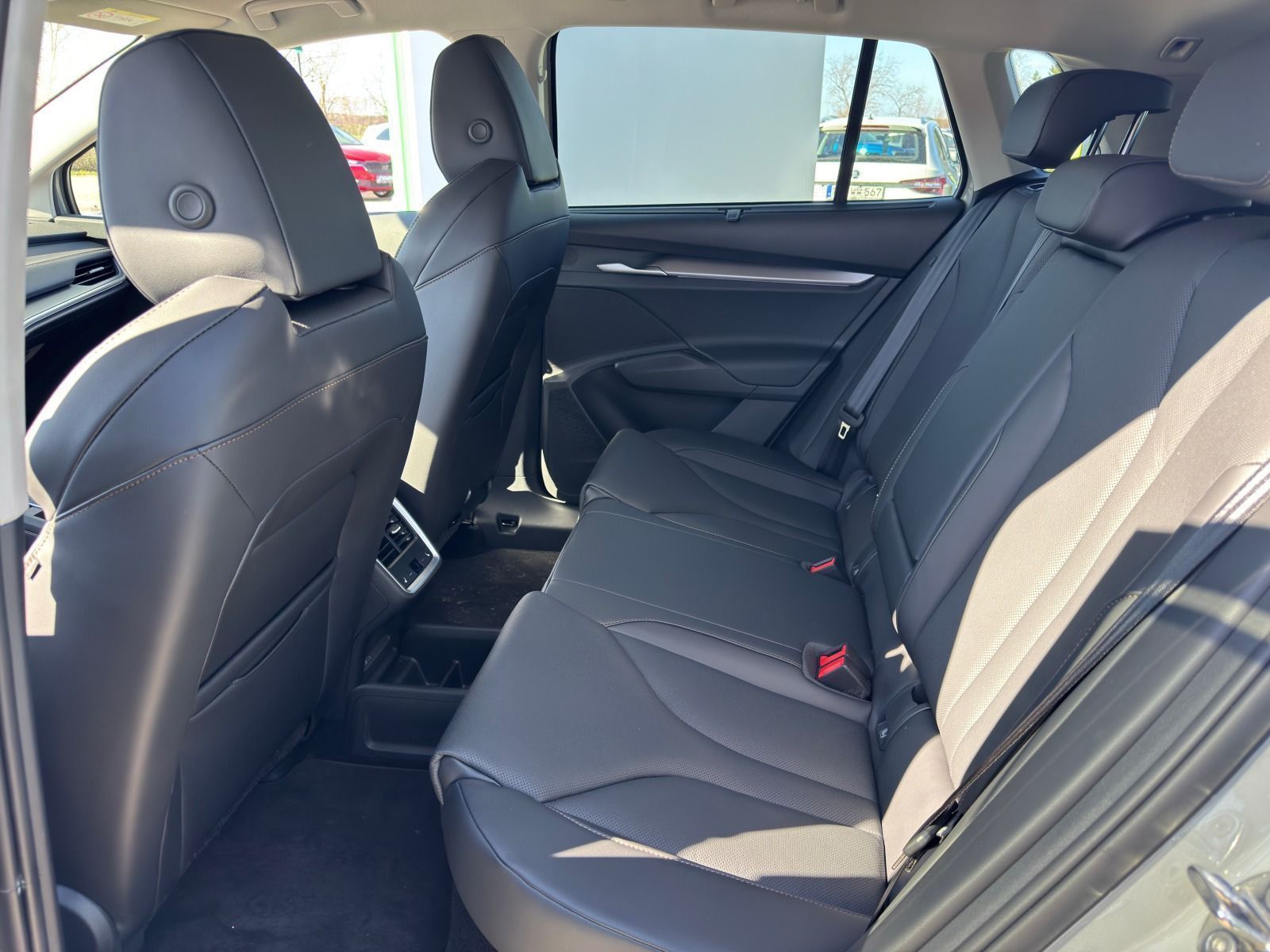 Fahrzeugabbildung SKODA Elroq 85 Suite