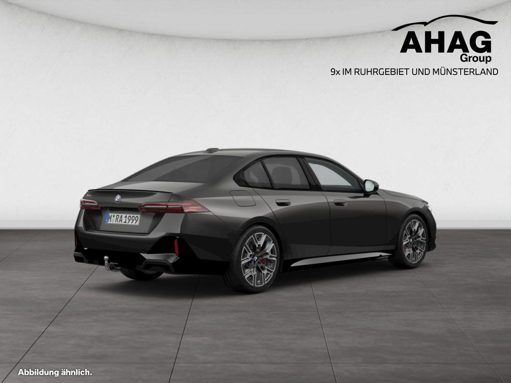 BMW 540d xDrive Limousine M Sportpaket Pro | Parking imagem 2