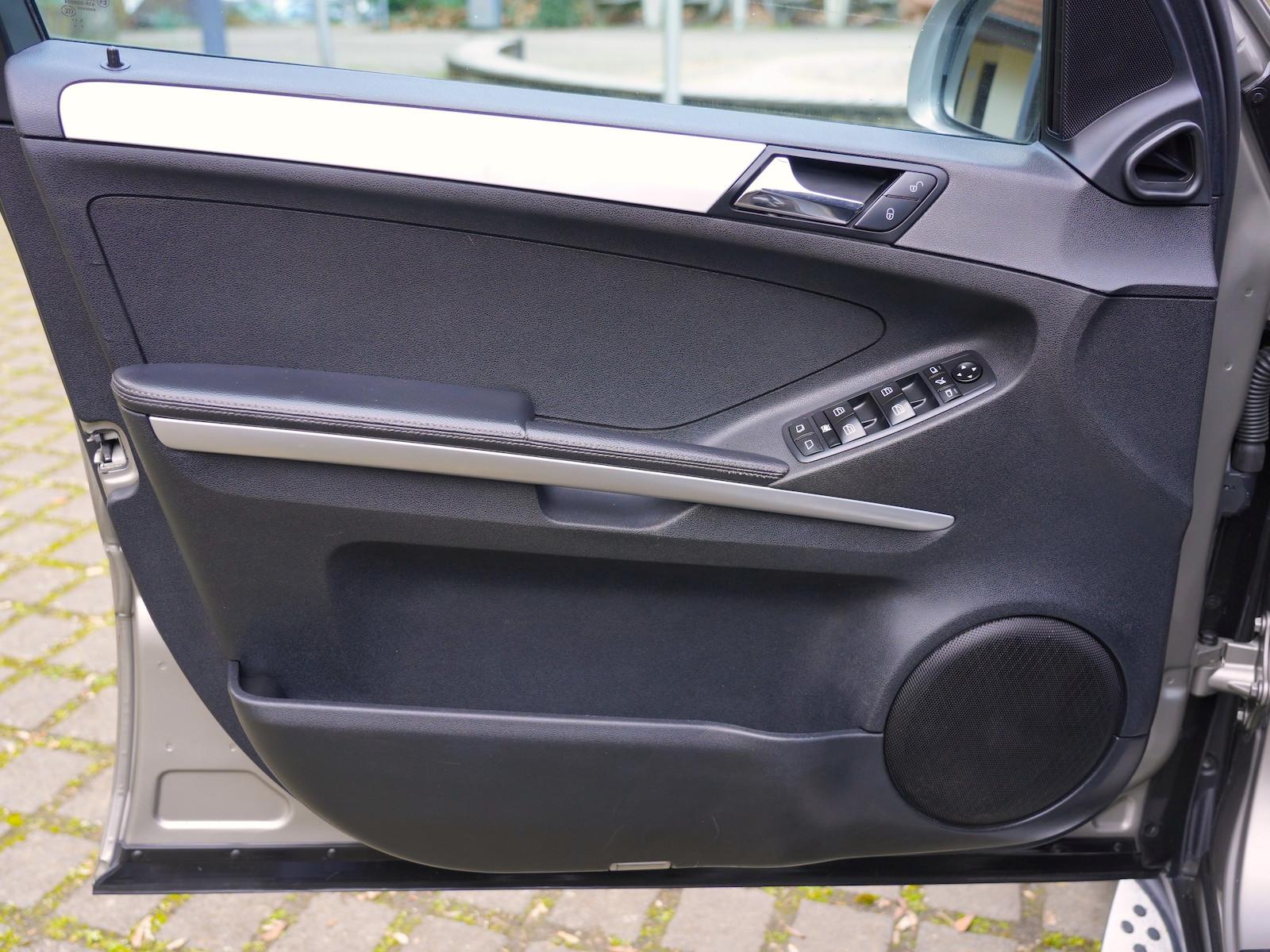 Mercedes-Benz ML 320 CDI*AMG Styling Paket~AHK~Carplay*