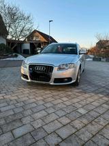 Audi A4 Avant S Line Ausstattung  2 .0 TDI - Audi A4 aus 2007: Line