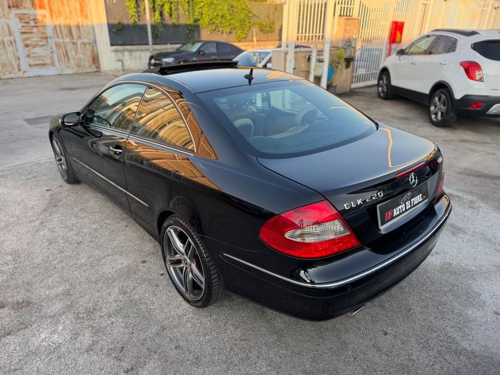 Mercedes-Benz CLK 220