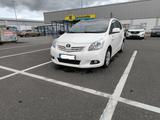 Toyota Verso 1.8l Skyview - Toyota Verso mit Benzin-Antrieb: Kleinbus, Automatik, 1.8