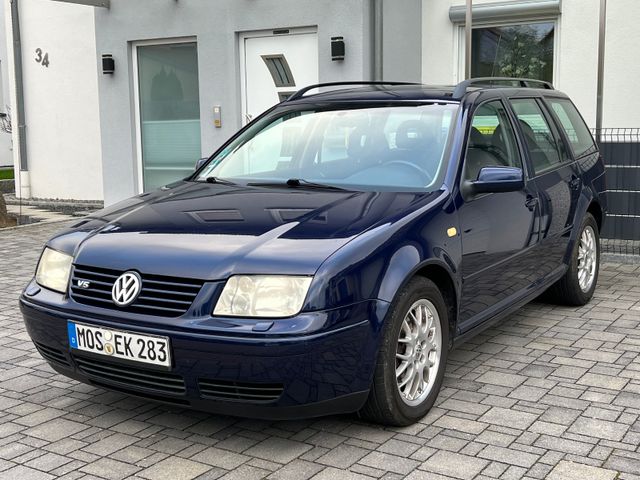 Volkswagen Bora 2.3  V5 Highline Klimaaut.*AHK*SHZ*1-Hand