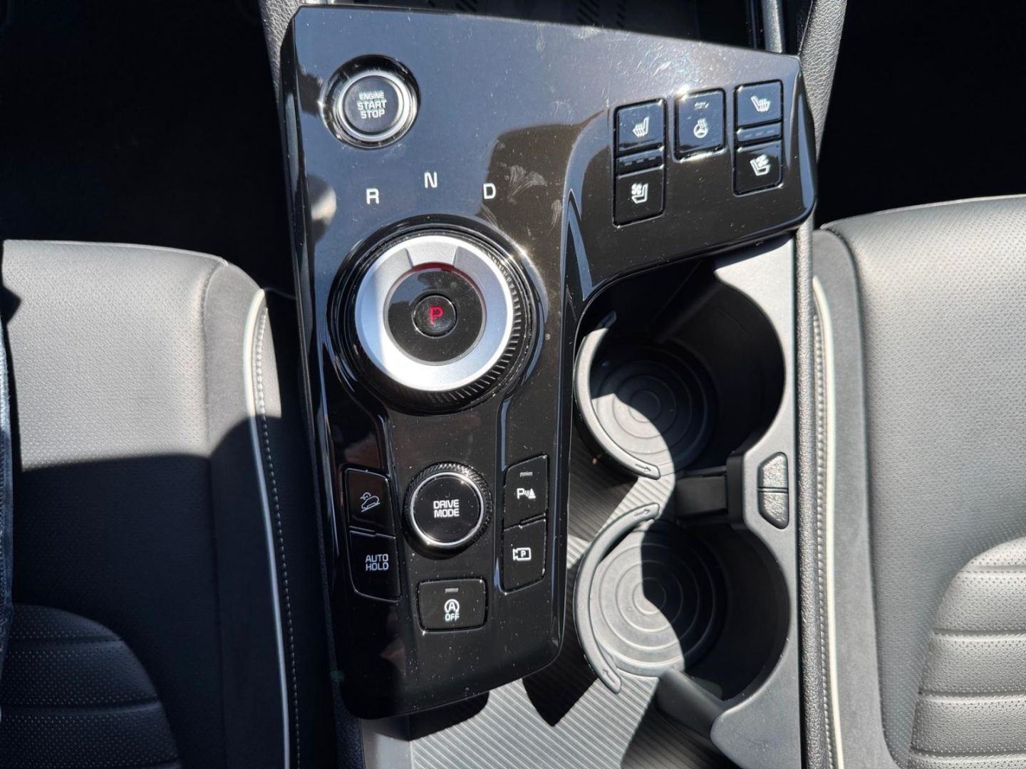 Fahrzeugabbildung Kia Sportage GT-Line Navi Leder Sound 360° AHK-abn.