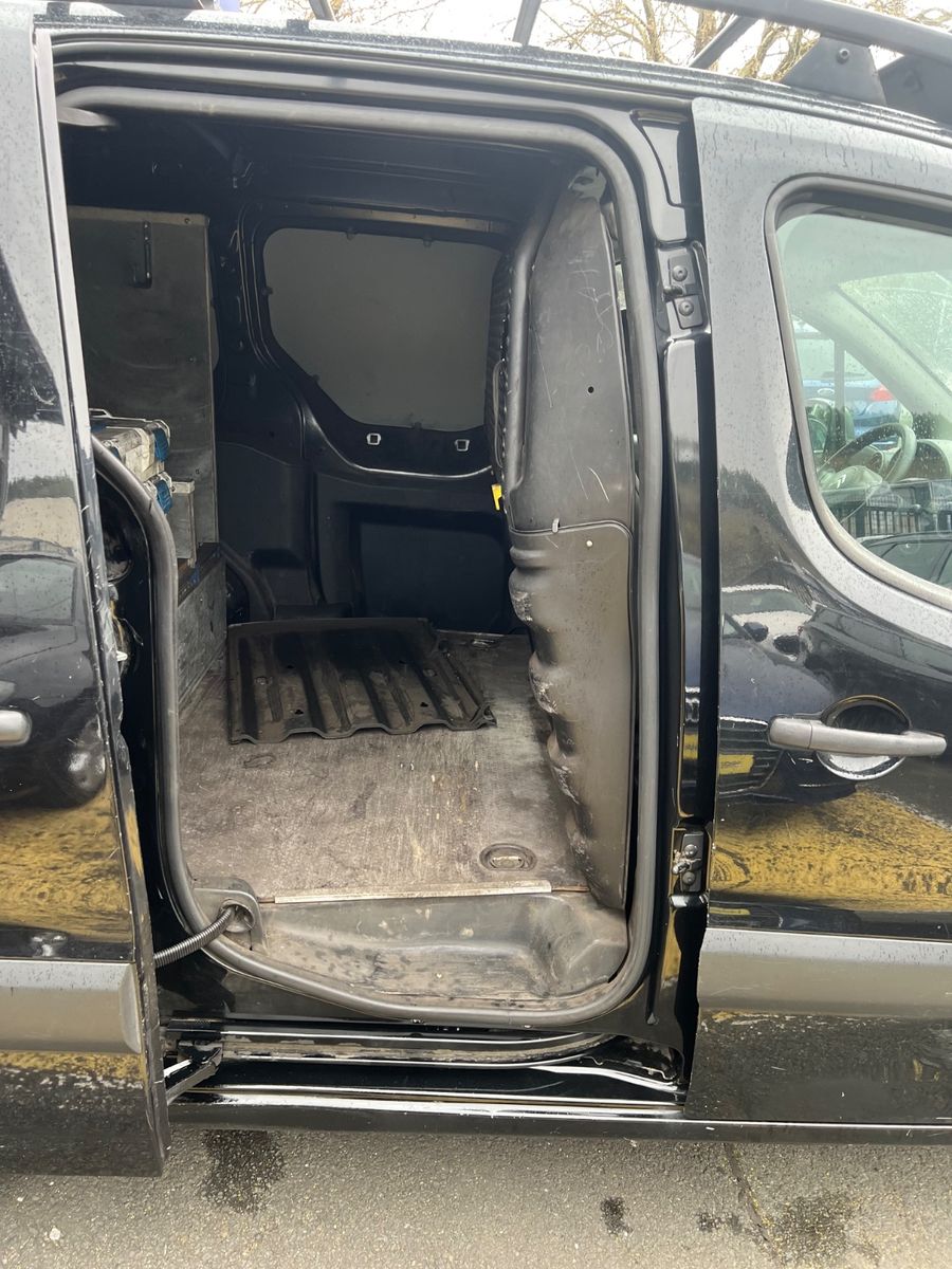 Fahrzeugabbildung Citroën Berlingo Kasten Niveau A L1 * 1.HAND *