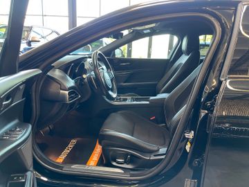 Jaguar XE R-Sport *BI-XENON*KAM*NAVI*TOUCH*LED*