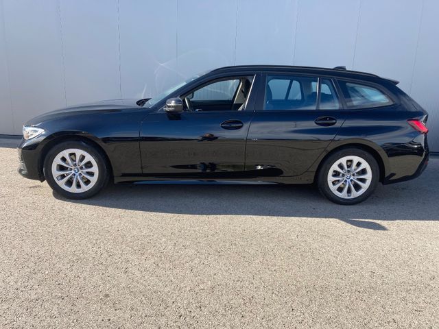 BMW 320dA*PDC*Carplay*NAVI*DAB*LIVE COCKPIT Plus.*