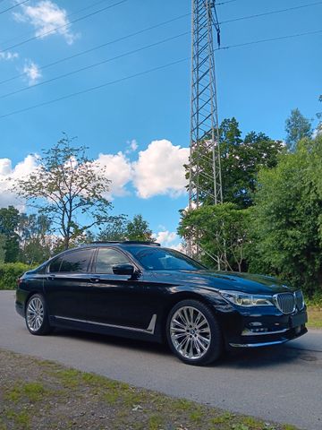 BMW 750Ld xDrive/Vollausstattung/3×Tv/Pano/4×Massage