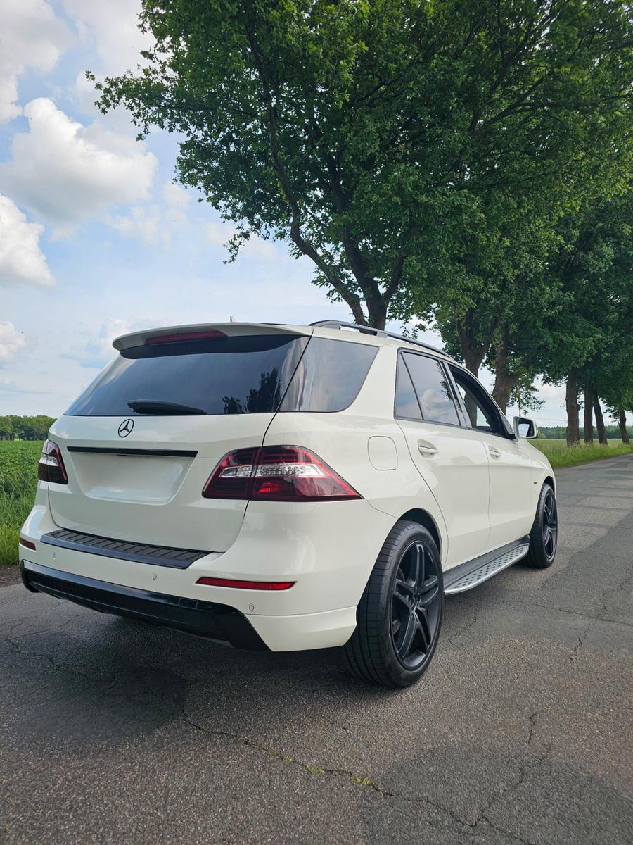 Mercedes-Benz ML 350 BlueTEC 4MATIC AMG Line