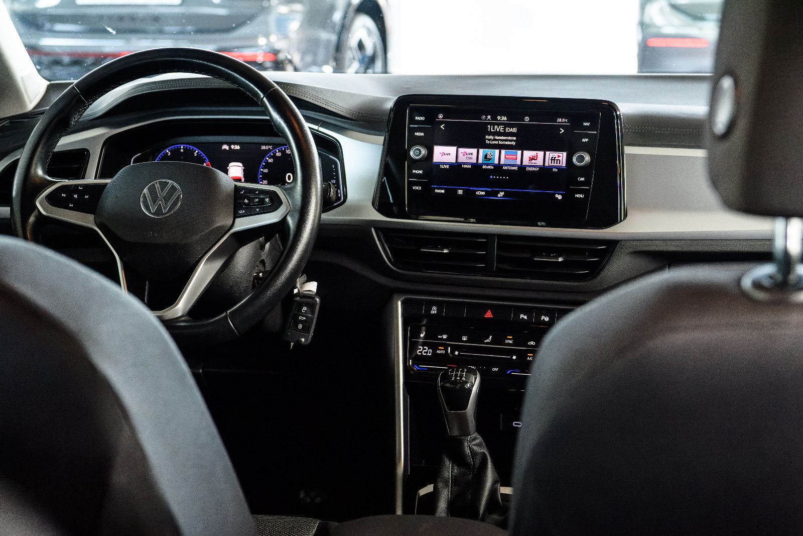 Fahrzeugabbildung Volkswagen T-Roc Life +LED+AW+Cockpit PRO+Park Assist+Ascot