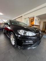 Volkswagen Golf VII Lim. Comfortline R-Line Style Navi/PDC/ - Volkswagen Golf: Vi Style