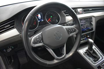Volkswagen Passat - 12