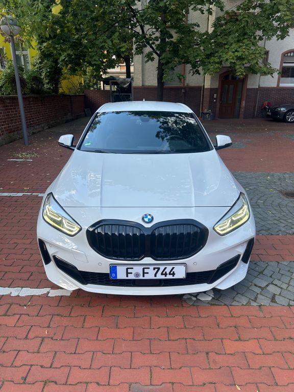 Image of BMW 118
