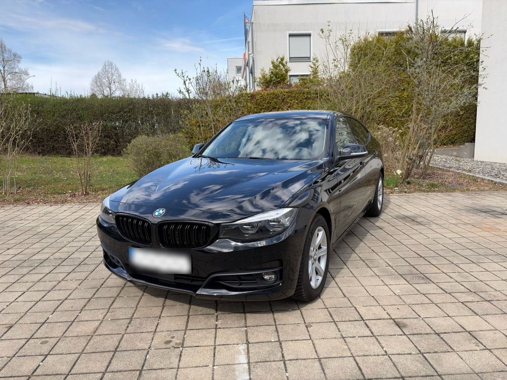 Image of BMW 320