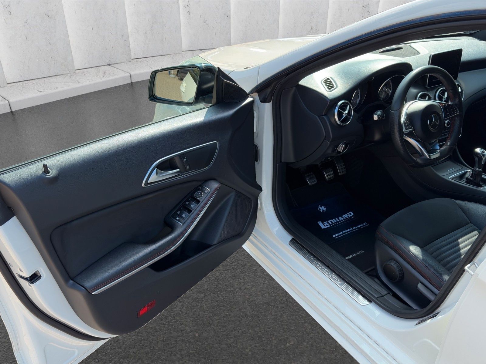 Fahrzeugabbildung Mercedes-Benz CLA 200 AMG Line SB*Night-Paket*Xenon*SHZ*Navi**