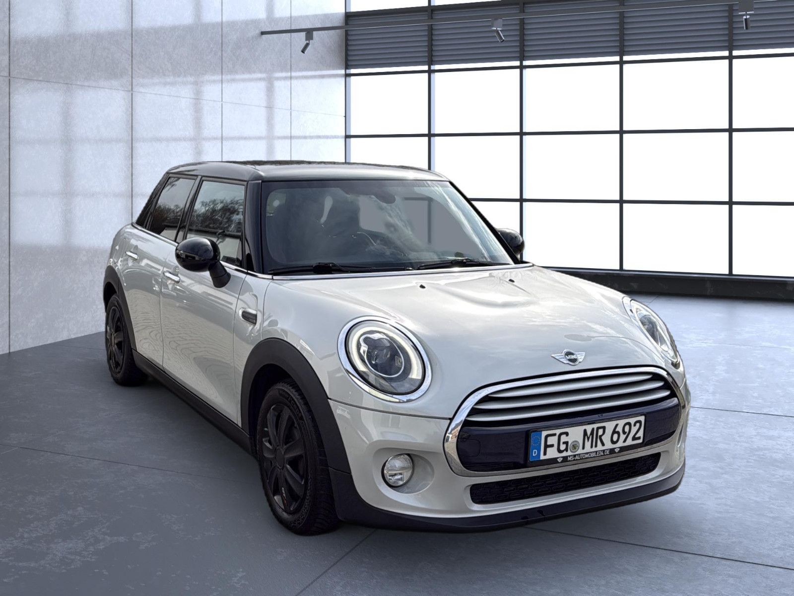 Fahrzeugabbildung MINI COOPER Mini 5-trg. Cooper/ unfallfrei top