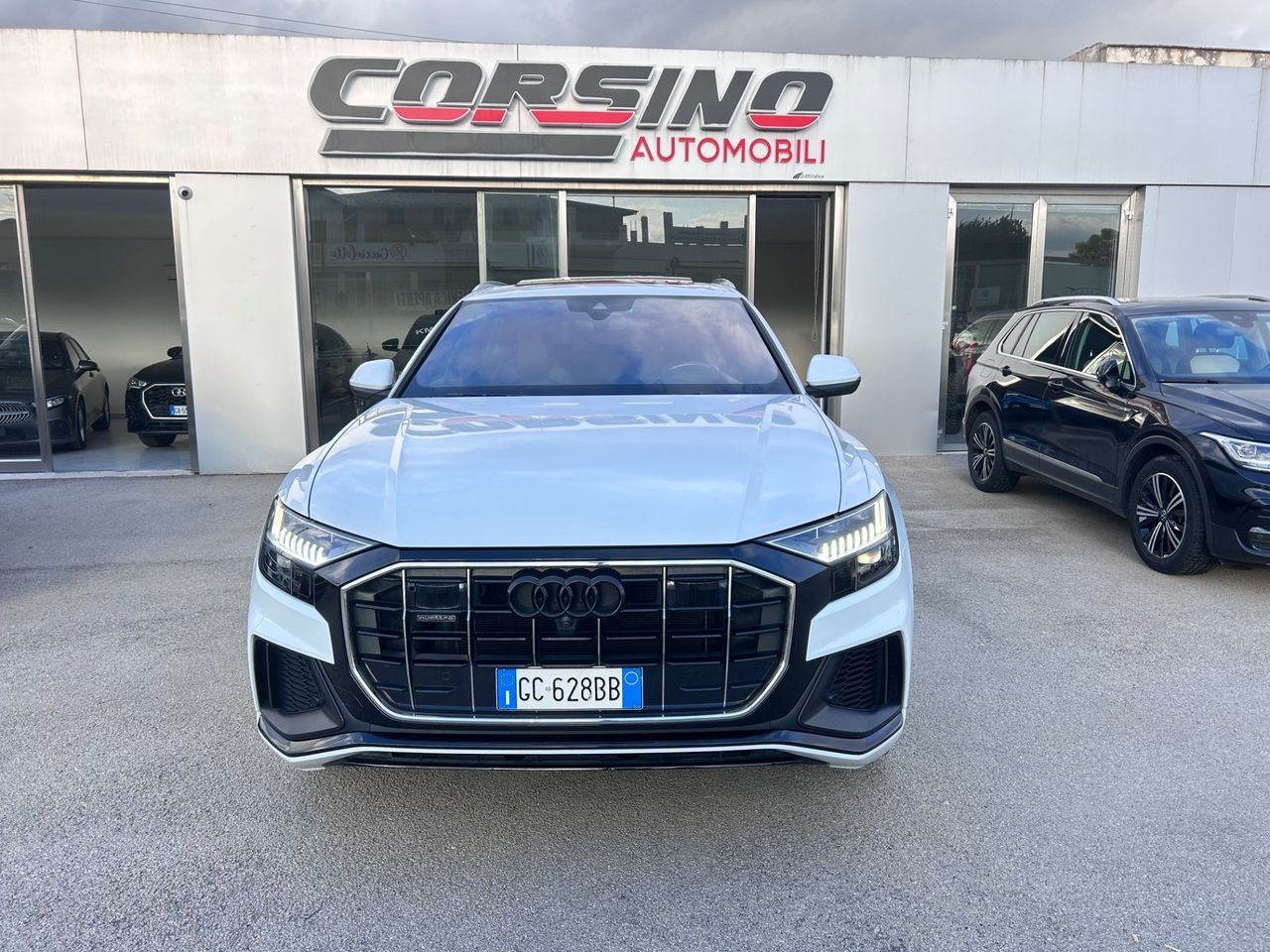 Audi Q8 50 TDI 286 CV quattro S-Line allestiment imagem 2