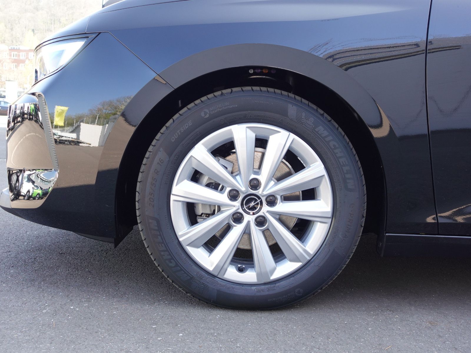 Fahrzeugabbildung Opel Astra Edition 1.2T,Navi,Kamera,Sitzhzg,AGR-Sitz