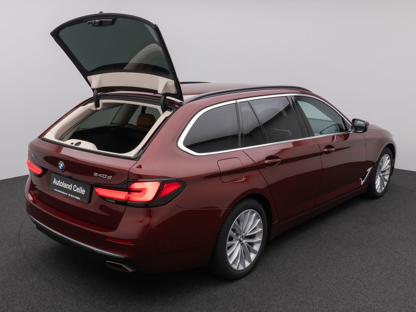 Fahrzeugabbildung BMW 540d xD LuxuryLine 360°Laser HUD DAB H/K Komfort