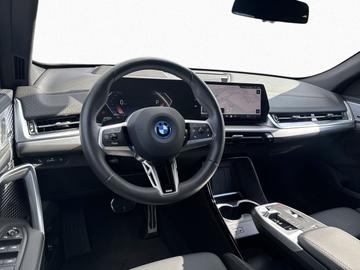 2025 BMW IX2 缩略图 13
