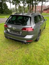 Volkswagen Golf 2.0 TSI DSG 4MOTION R Variant R - Volkswagen Golf mit Benzin-Antrieb: Kombi, 2.0