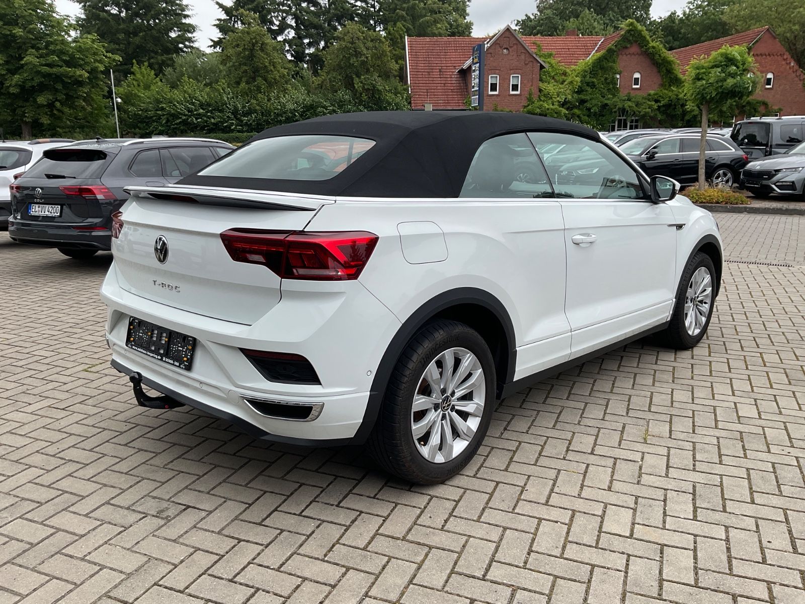 Fahrzeugabbildung Volkswagen T-Roc Cabriolet 1.5 TSI DSG R-Line,AHK,Kamera,AC