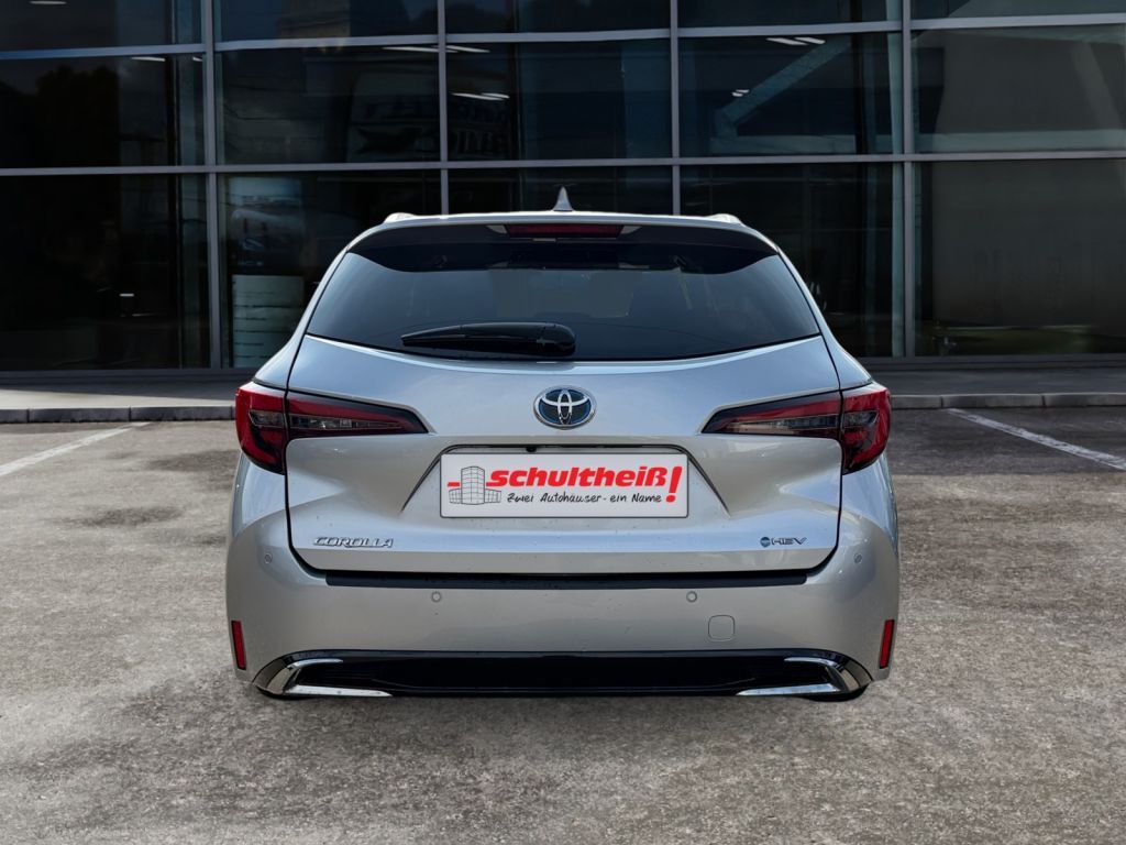Fahrzeugabbildung Toyota Corolla 1.8 Hybrid Touring Sports Teamplayer