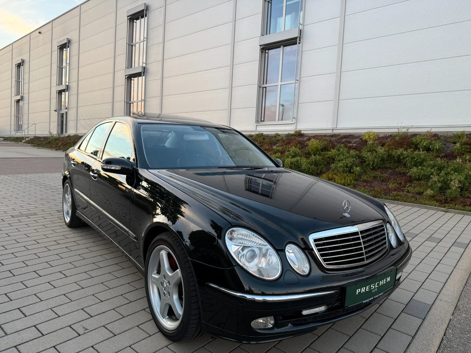 Mercedes-Benz E-Klasse E 500 Avantgarde,2.Hand,Unfallfrei,V8