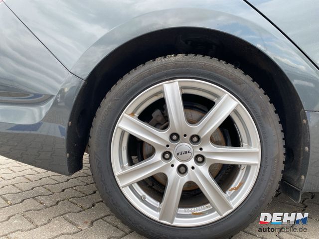 Hyundai i40cw 1.6 GDI blue Space Sicherheits-Navigation