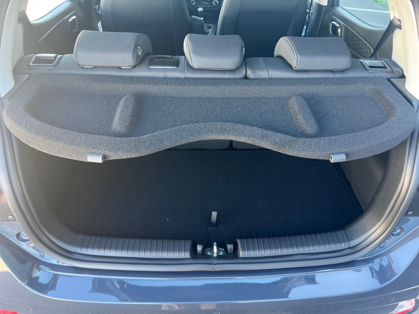 Fahrzeugabbildung Hyundai i10 1.0 Trend Komfort Navi Kamera