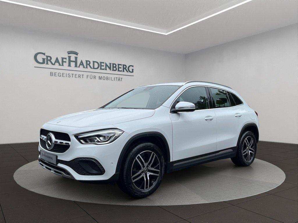 Mercedes-Benz GLA 200 AHK Navi Kamera