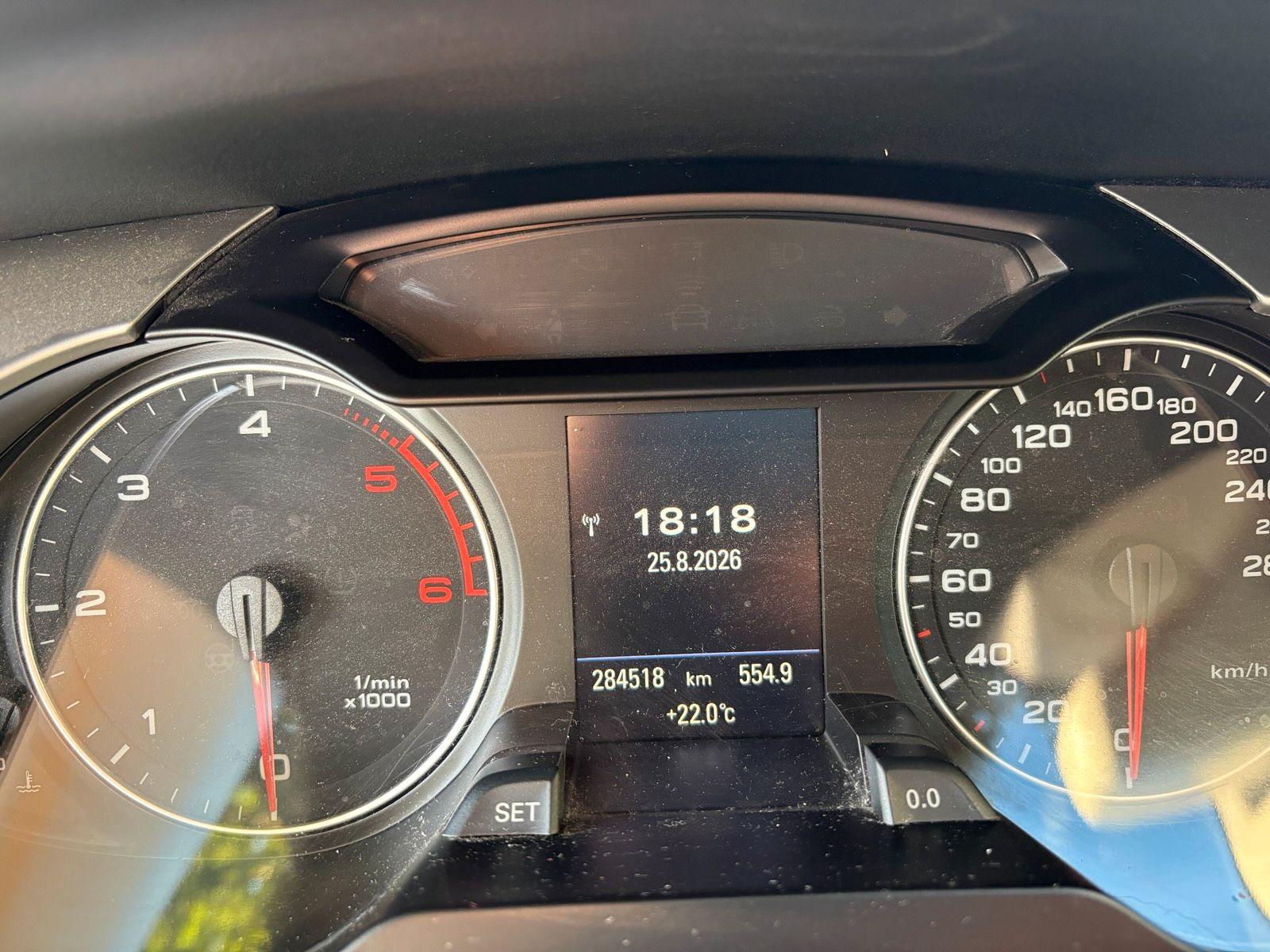 Audi A4 2008 — photo 7