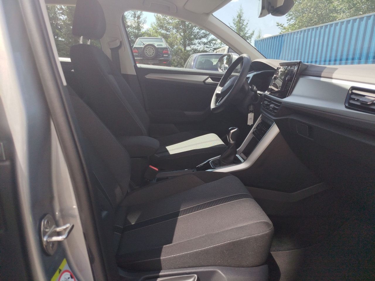 Fahrzeugabbildung Volkswagen T-ROC Life 1.0 l TSI OPF 85 kW (116 PS) 6-Gang