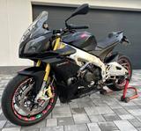 Aprilia Tuono 1000 V4 R APRC - APRILIA TUONO V4 R