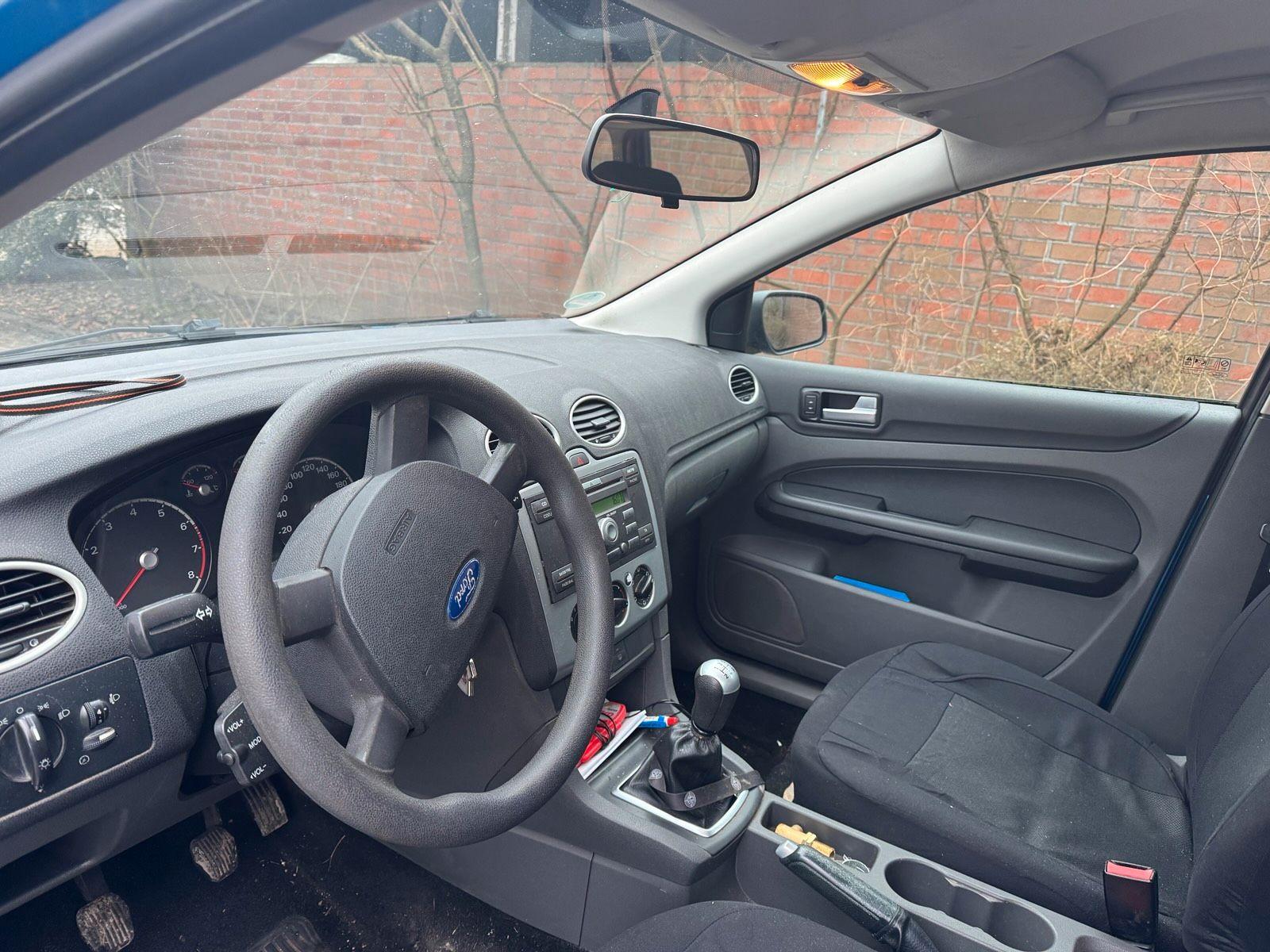 Ford Focus 2005 — photo 9