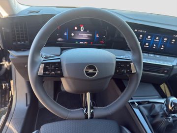 Fotografie des Opel Astra L ST Enjoy Kamera LED Sitz-/Lenkradheizung