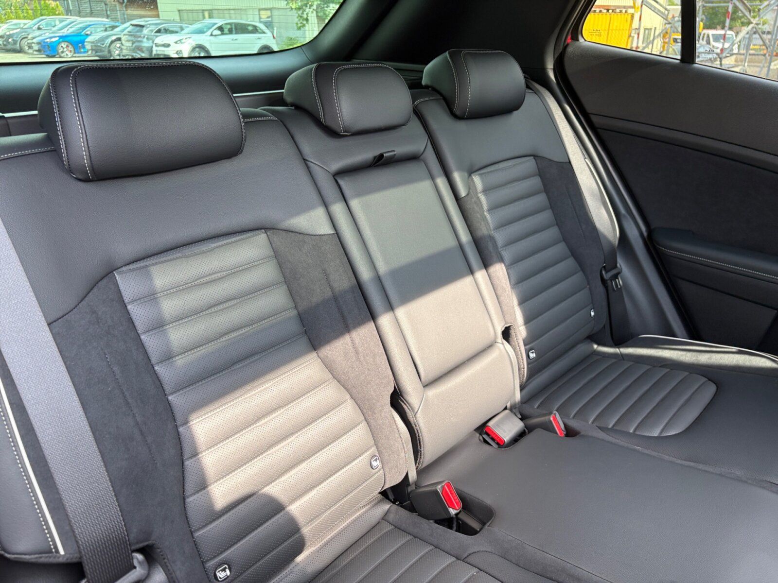 Fahrzeugabbildung Kia SPORTAGE 1.6T HEV AWD GT-Line SD GD DRI SOUN AKT