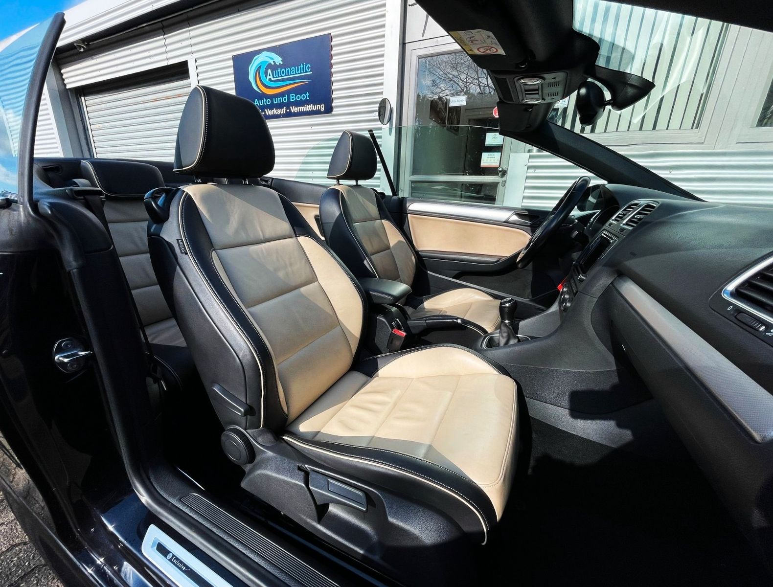 Fahrzeugabbildung Volkswagen Golf VI CABRIO EXCL EDITION KLIMAAUT LEDER NAVI