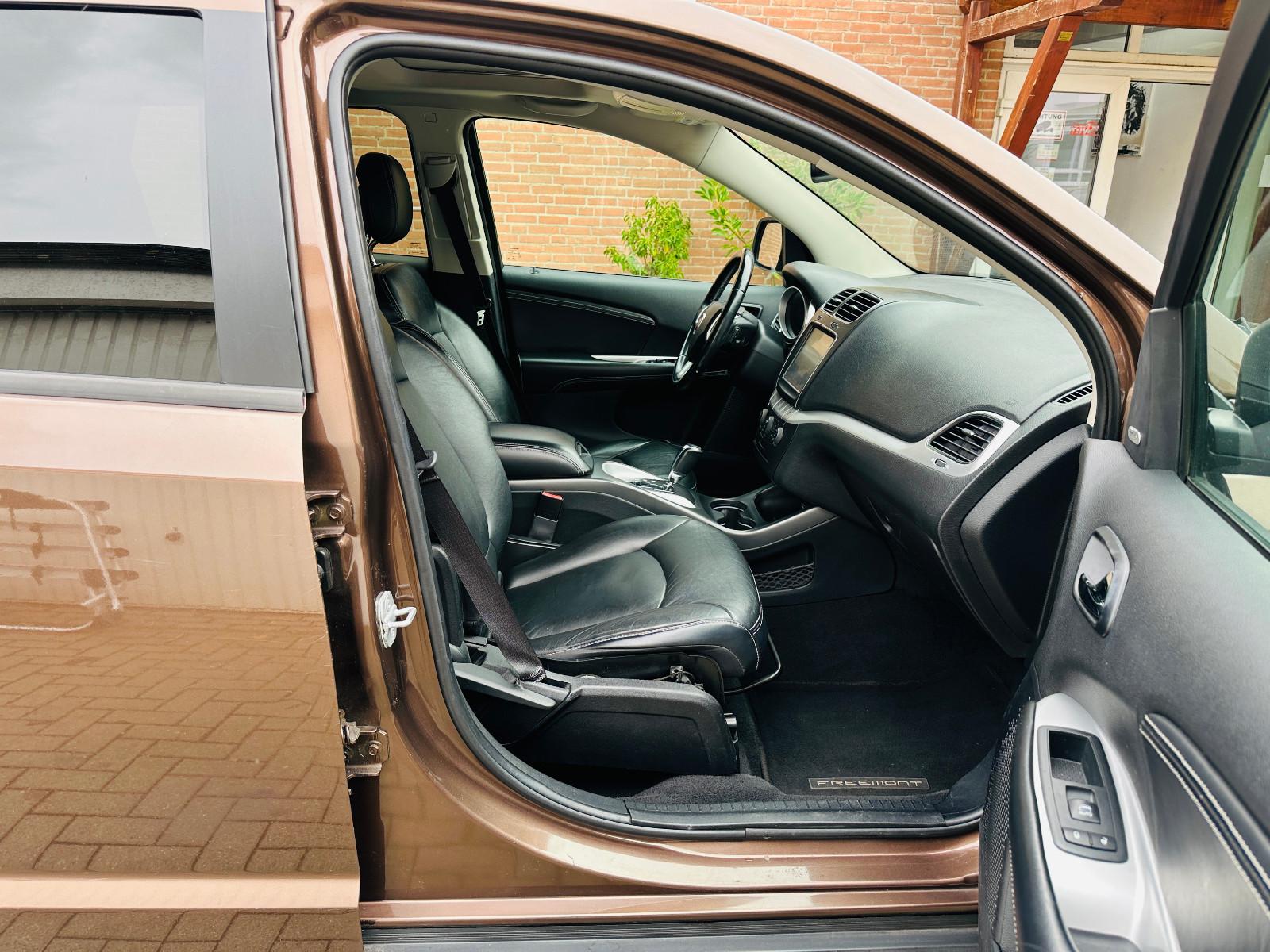 Fiat Freemont 2.0 Multijet Lounge AWD | 170 ch | BVA | 7 places | Toit ouvrant | Navigation | Caméra de recul | Attelage