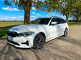 BMW 320d xDrive Touring Advantage Automatic Adva... - BMW 320 Gebrauchtwagen in Augsburg